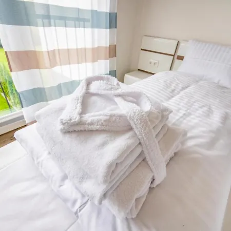 Baltic Village-damp * Damp